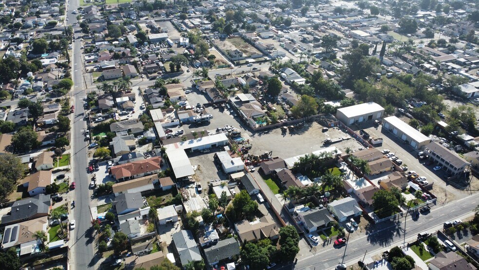 More Photos Of 11138 Kadota Ave, Pomona Land For Lease