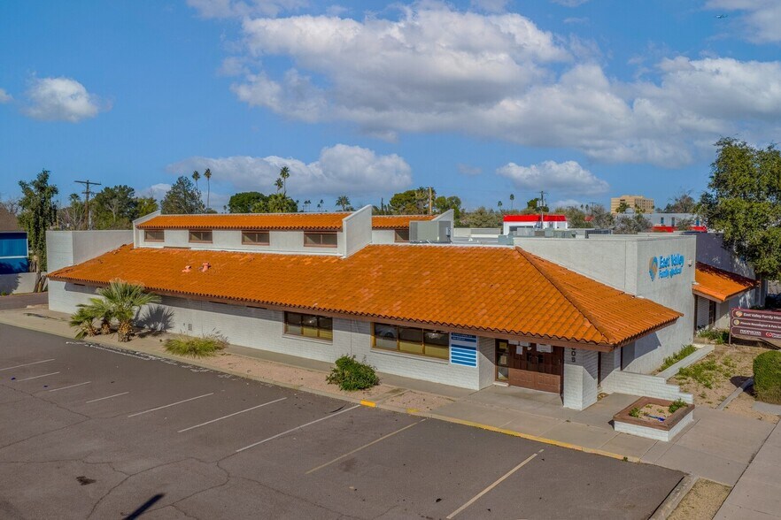 Primary Photo Of 606 N Country Club Dr, Mesa Medical For Sale