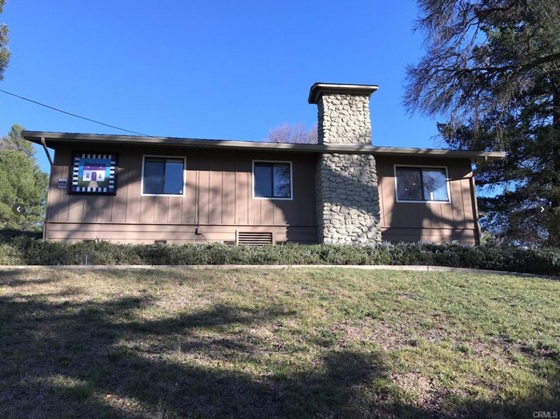 More Photos Of 1002 11th St, Lakeport Office Residential For Lease