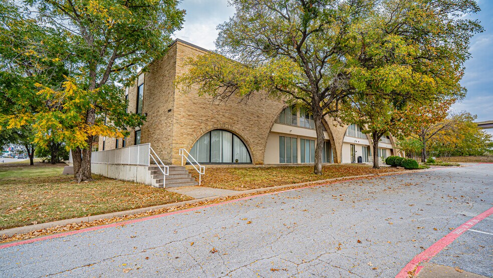 More Photos Of , Arlington Office For Sale
