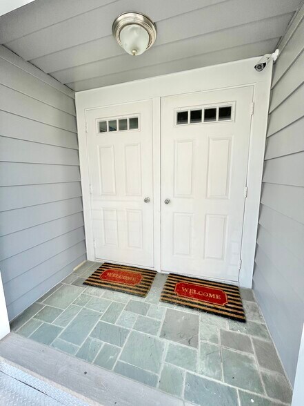 More Photos Of 214-220 Ripley Pl, Elizabeth Specialty For Sale