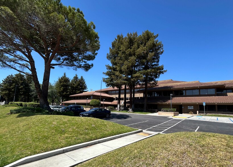 More Photos Of 2290 N 1st St, San Jose Office For Lease