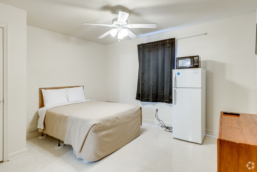 More Photos Of 5790 Highway 85, Riverdale Apartments For Sale