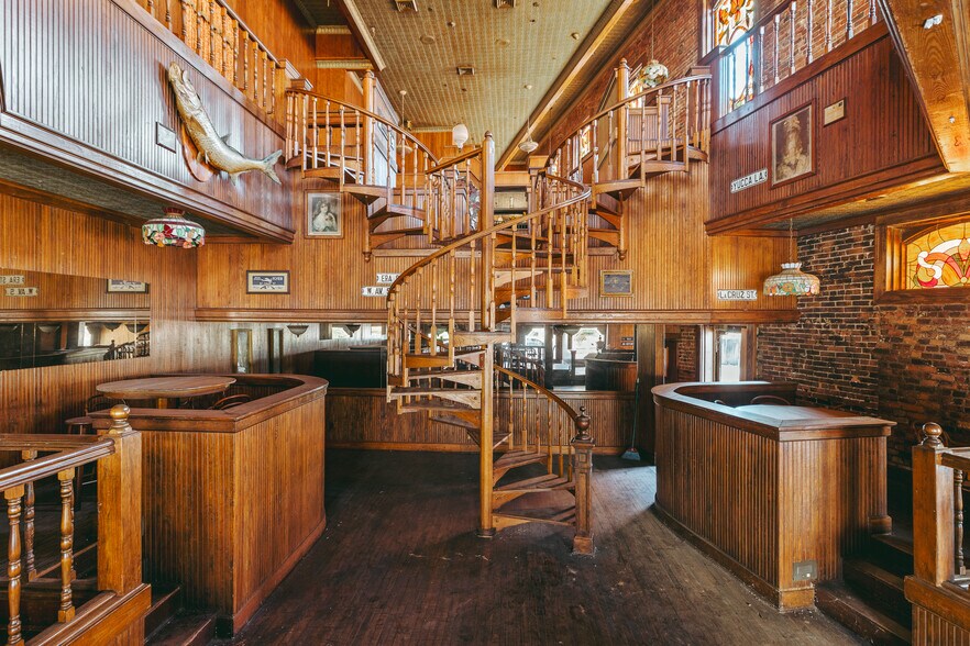 More Photos Of 100 S Grand St, Monroe Restaurant For Sale