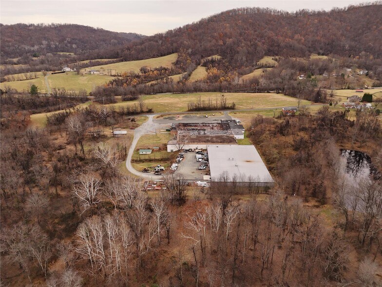 More Photos Of 113 Aileen Rd, Flint Hill Warehouse For Sale