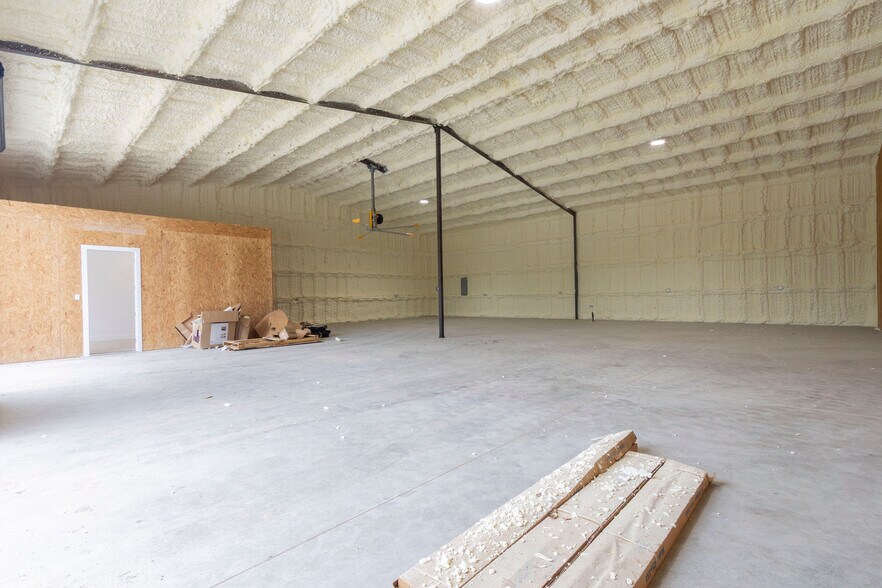 More Photos Of 1401 Ranger Hwy, Weatherford Warehouse For Lease