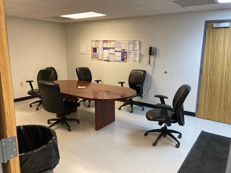 More Photos Of 3215 N Enterprise Dr, Hobbs Warehouse For Sale