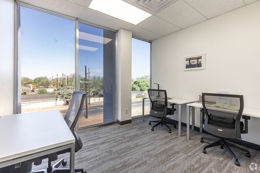More Photos Of 7 Briercroft Office Park, Lubbock Coworking Space