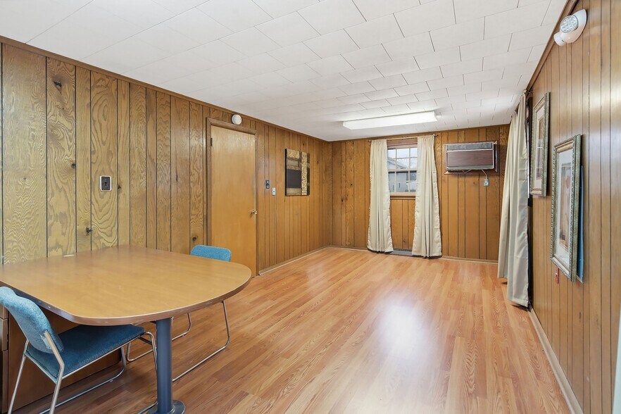 More Photos Of 213 Lacey Rd, Forked River Medical For Sale