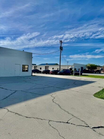 More Photos Of 6000 Taylor Rd, Naples Warehouse For Lease