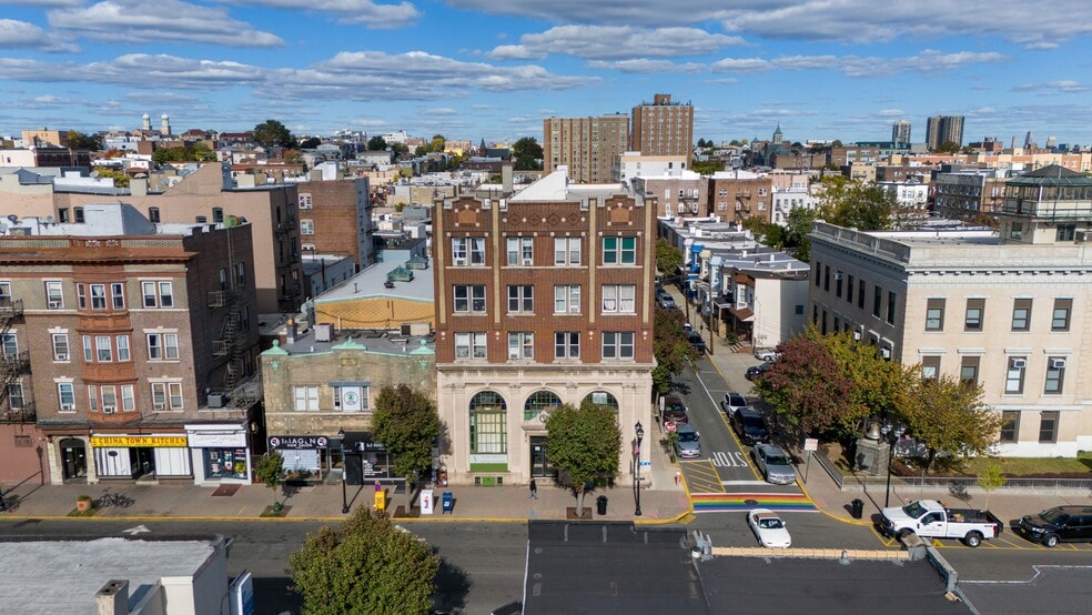 More Photos Of 440 60th St, West New York Apartments For Lease
