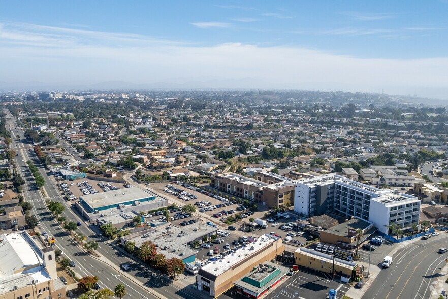 More Photos Of 6959 Linda Vista Rd, San Diego Storefront Retail Office For Lease