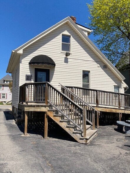 More Photos Of 143 W Saint Clair St, Romeo Medical For Sale