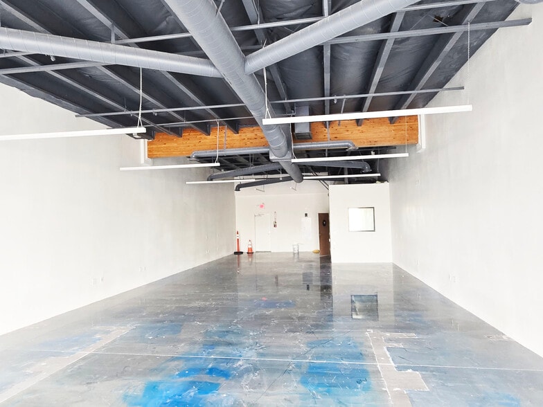 More Photos Of 44100 Jefferson St, Indio Unknown For Lease