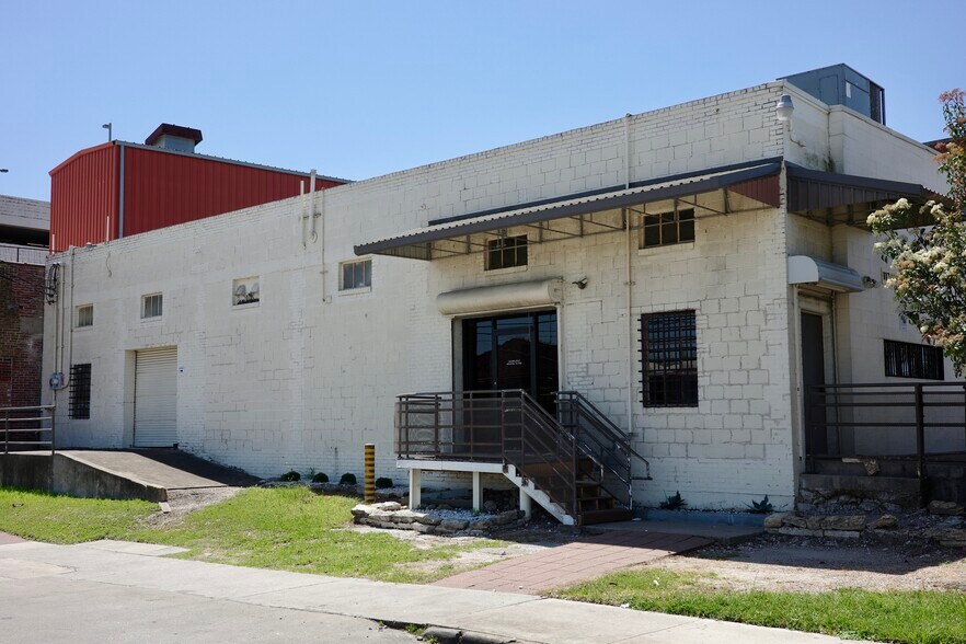 Primary Photo Of 1120 Naylor St, Houston Freestanding For Lease