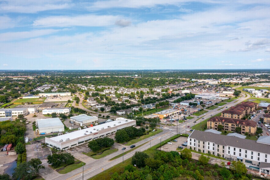 More Photos Of 20302 Park Row, Katy Light Distribution For Lease