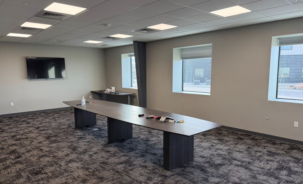 More Photos Of 4125 Bombardier Ave, Idaho Falls Warehouse For Lease