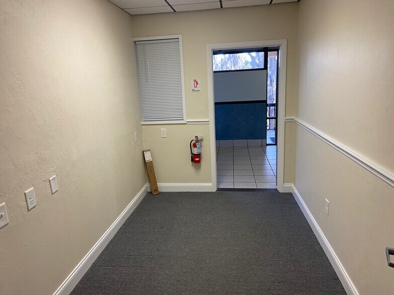 More Photos Of 3501 SW 2nd Ave, Gainesville Restaurant For Lease