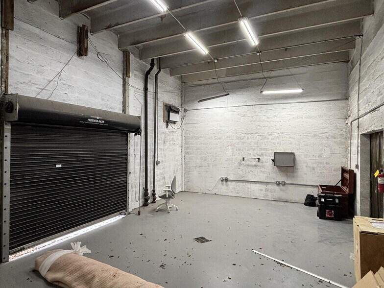 More Photos Of 1101 NW 72nd St, Miami Warehouse For Lease