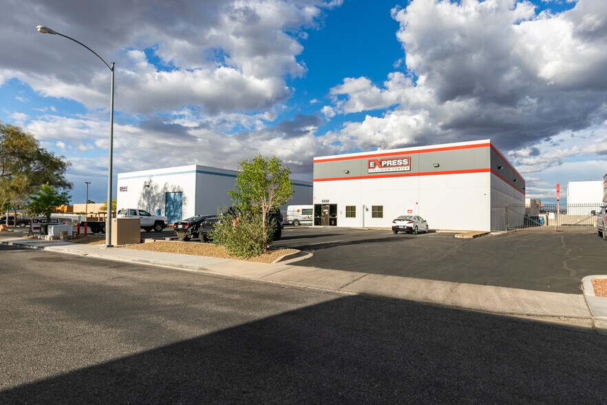 More Photos Of 5450 Desert Point Dr, Las Vegas Manufacturing For Lease