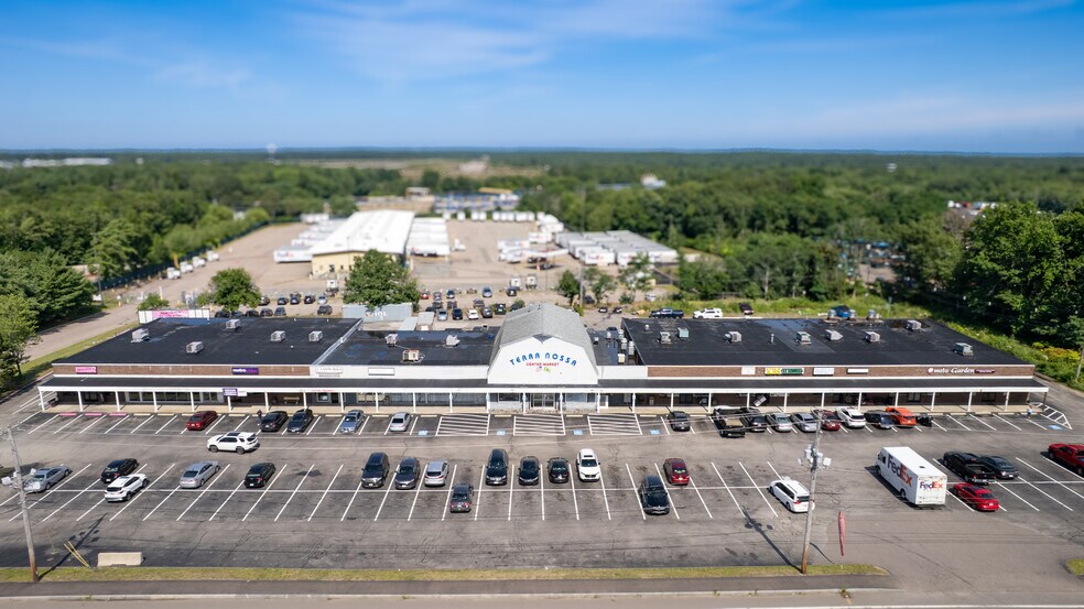 Primary Photo Of 1501 Bedford St, Abington Health Club For Lease