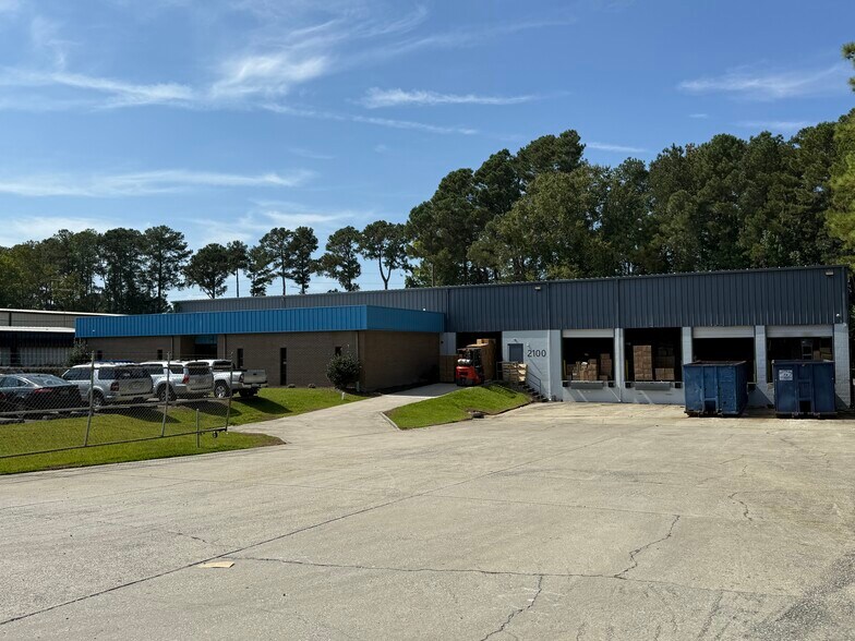 Primary Photo Of 2100 Commerce Dr, Cayce Warehouse For Sale