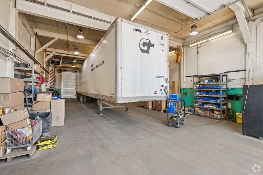 More Photos Of 3923 Old Salem Rd NE, Albany Truck Terminal For Sale