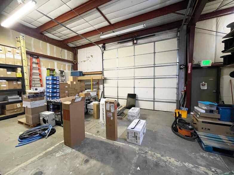 More Photos Of 1600 E Mulberry St, Fort Collins Showroom For Lease