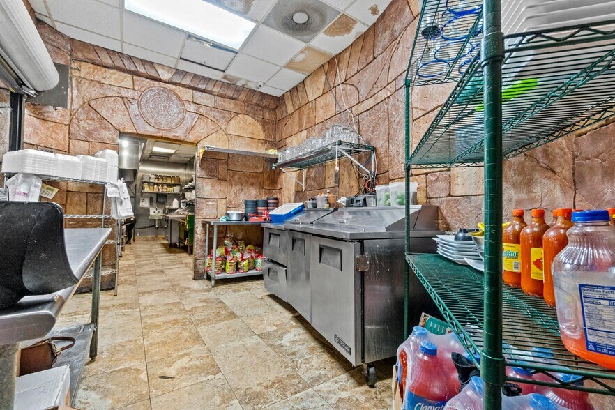 More Photos Of 200 N J St, Tulare Restaurant For Lease