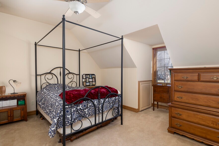 More Photos Of 860 Union Rd, West Seneca Office Residential For Sale