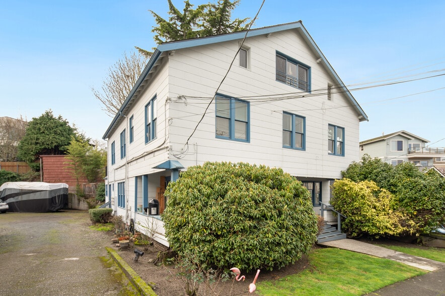 More Photos Of 1425 Palm Ave SW, Seattle Multifamily For Sale