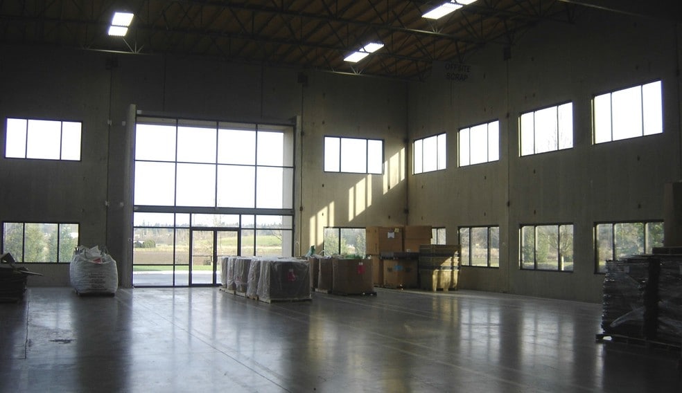 More Photos Of 2205 70th Ave E, Fife Warehouse For Lease
