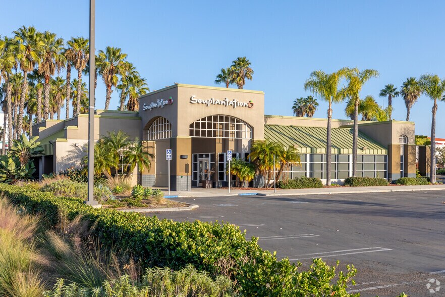 More Photos Of 4840 Shawline St, San Diego Unknown For Lease