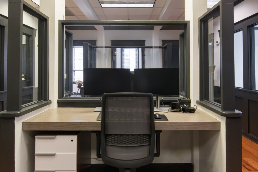 More Photos Of 442 W Kennedy Blvd, Tampa Office For Lease