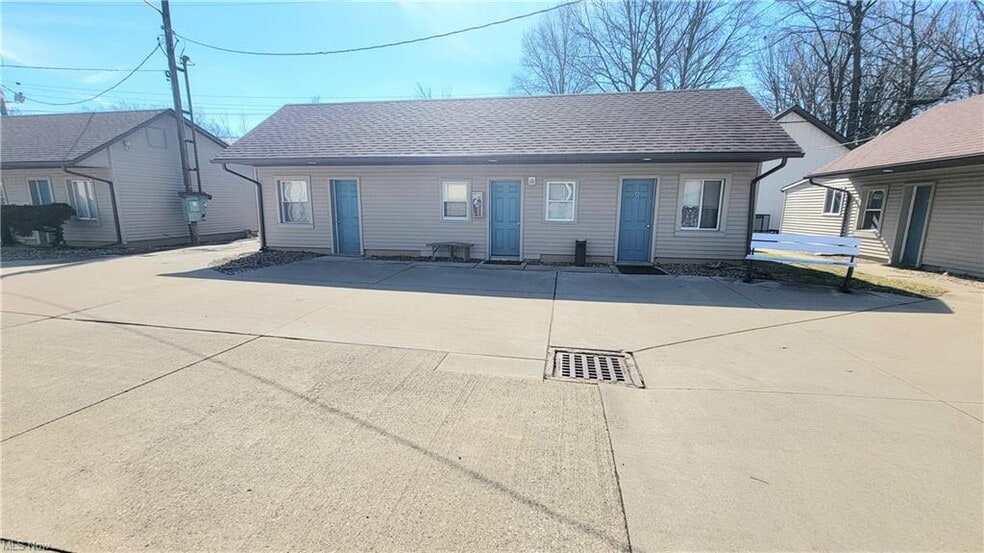 More Photos Of 3537 Liberty Ave, Vermilion Hotel For Sale