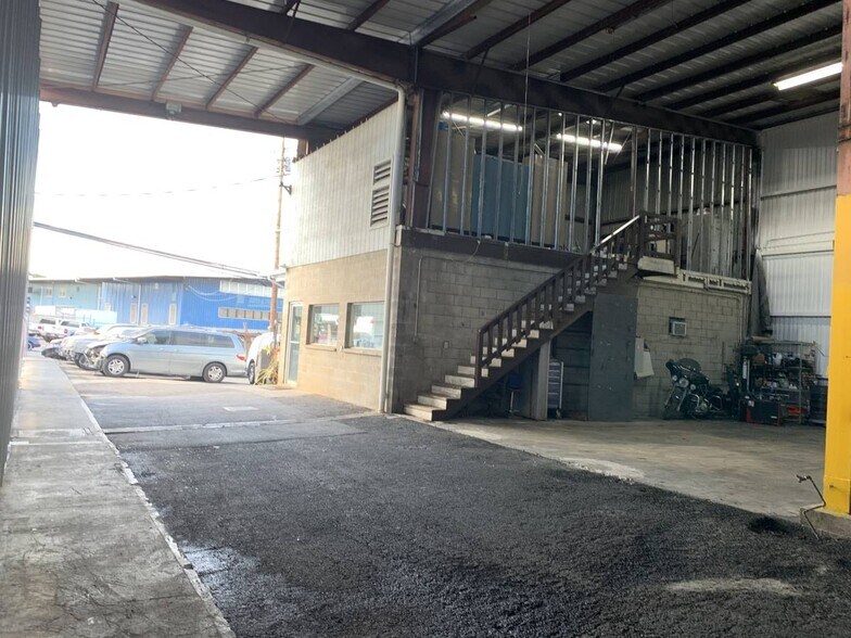More Photos Of 655 Mapunapuna St, Honolulu Warehouse For Lease