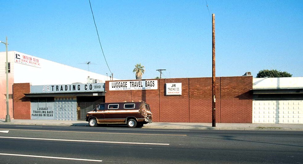 More Photos Of 2312-2320 S Main St, Los Angeles Warehouse For Lease