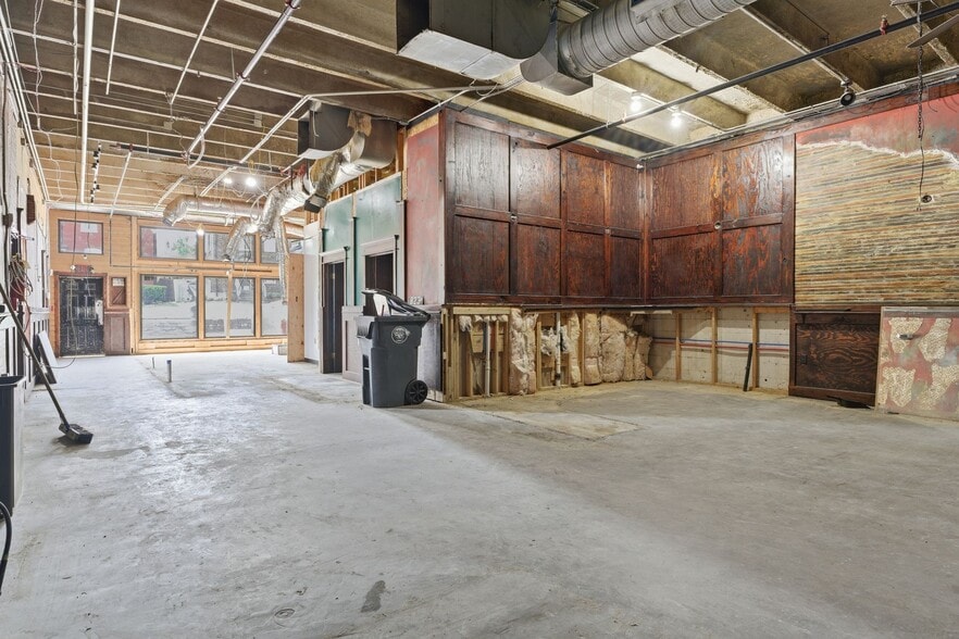 More Photos Of 823 Woodland St, Nashville Freestanding For Lease