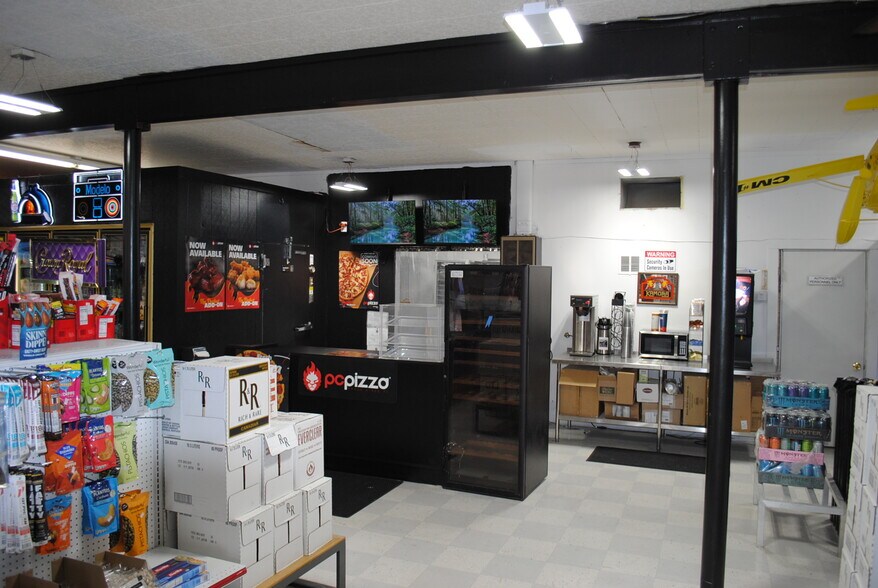 More Photos Of 810 HWY 93, Jackpot Convenience Store For Sale