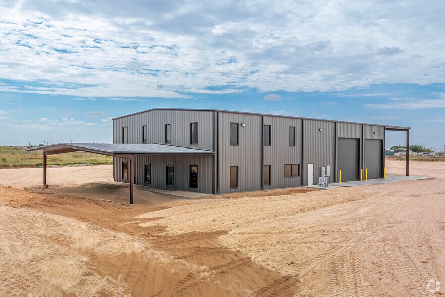 Primary Photo Of 4710 County Road 134, Midland Warehouse For Lease