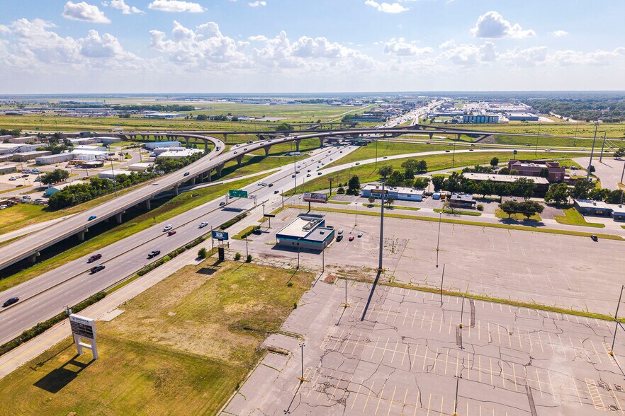 More Photos Of 4702 W Kellogg Dr, Wichita Land For Sale