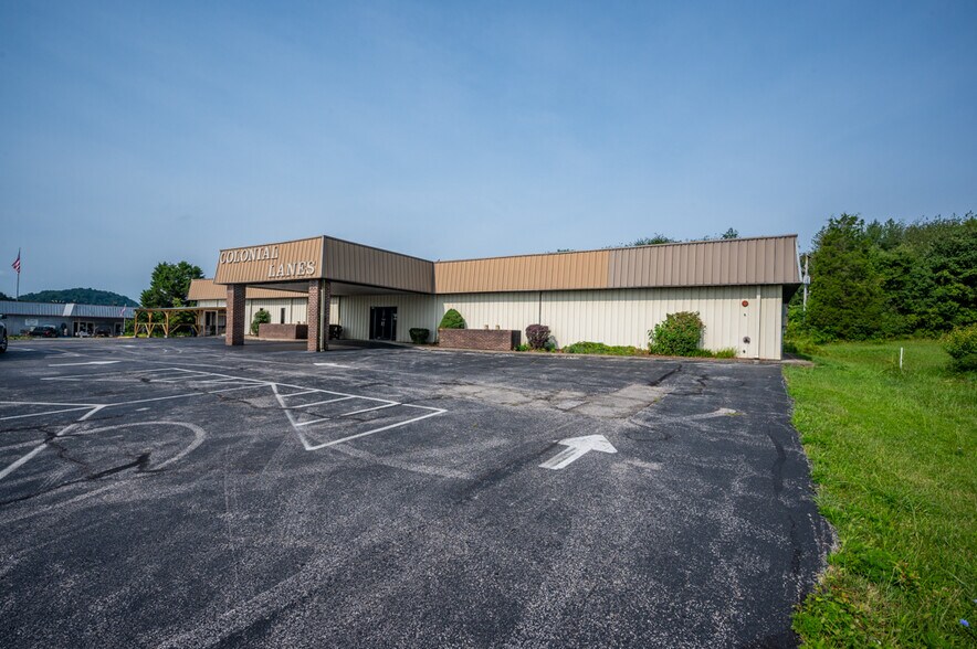 More Photos Of 1849 Gardner Ln NW, Corydon Sports And Entertainment For Sale