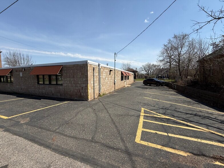 More Photos Of 1204 7th St S, Saint Cloud Office For Sale