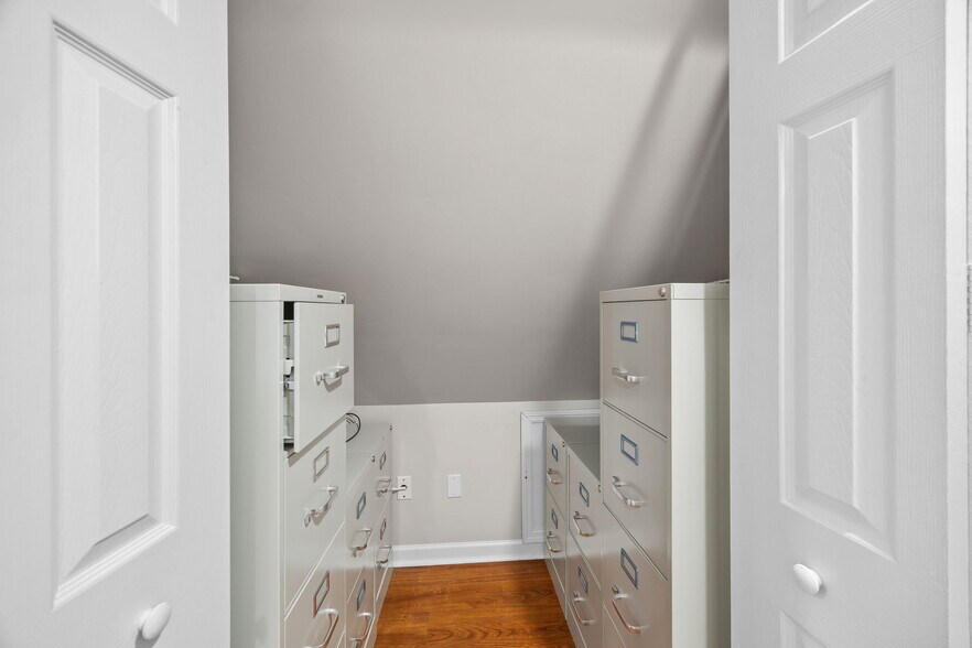 More Photos Of 275 E Henry St, Spartanburg Office Residential For Sale