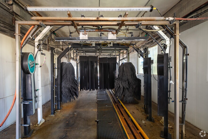 More Photos Of 10215 Watson Rd, Saint Louis Carwash For Lease