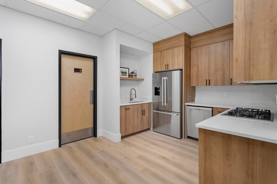 More Photos Of 2811 E Evergreen Blvd, Vancouver Medical For Sale