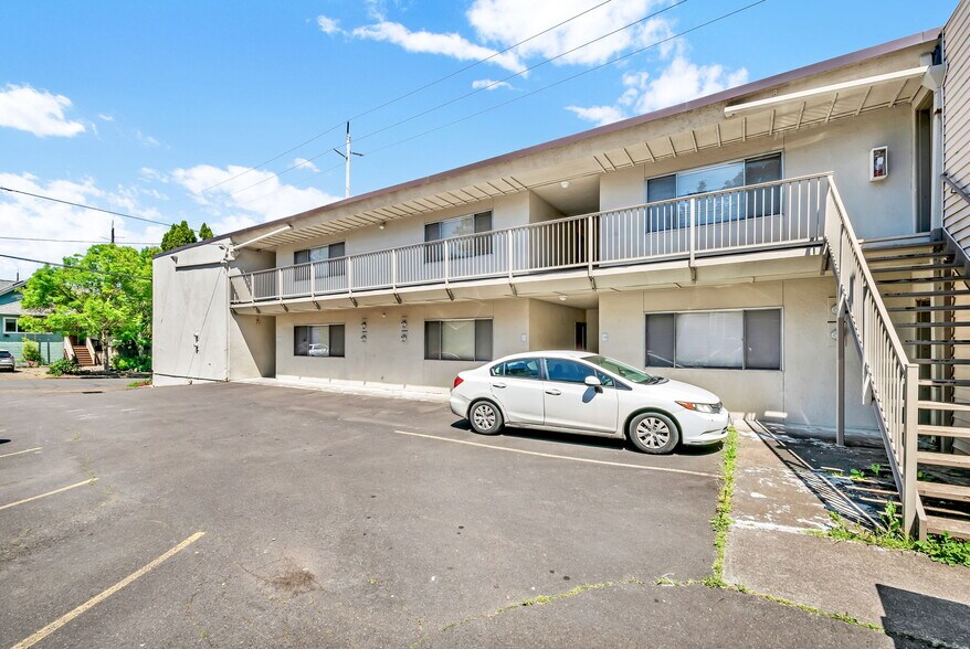 More Photos Of 7606-7720 E Burnside St, Portland Apartments For Sale