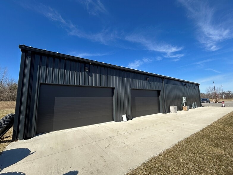 More Photos Of 10841 Wood Rd, Miamisburg Service For Sale