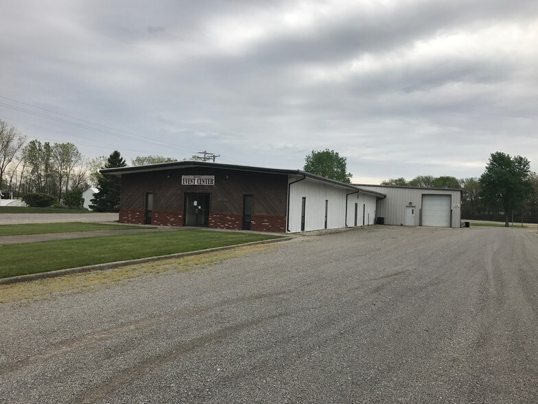 More Photos Of 6886 Wishart St, Huntsville Light Distribution For Lease