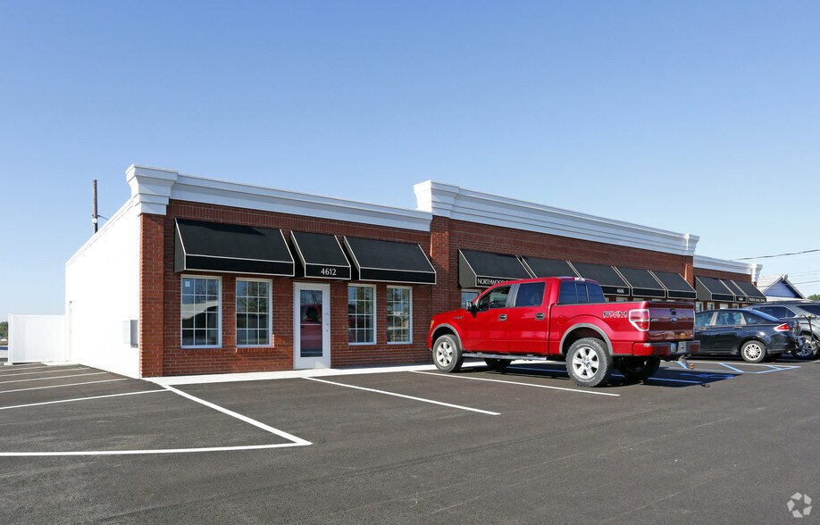 More Photos Of 4604-4610 Woodville Rd, Northwood Freestanding For Lease